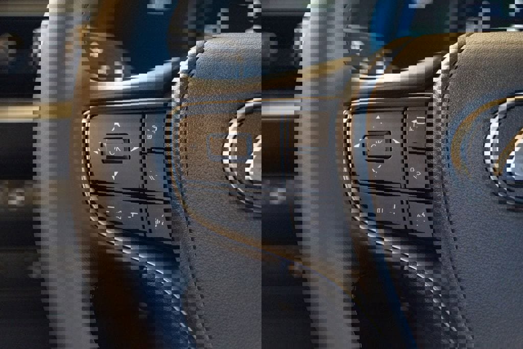 New 2026 Lexus UX 300h FWD image 26