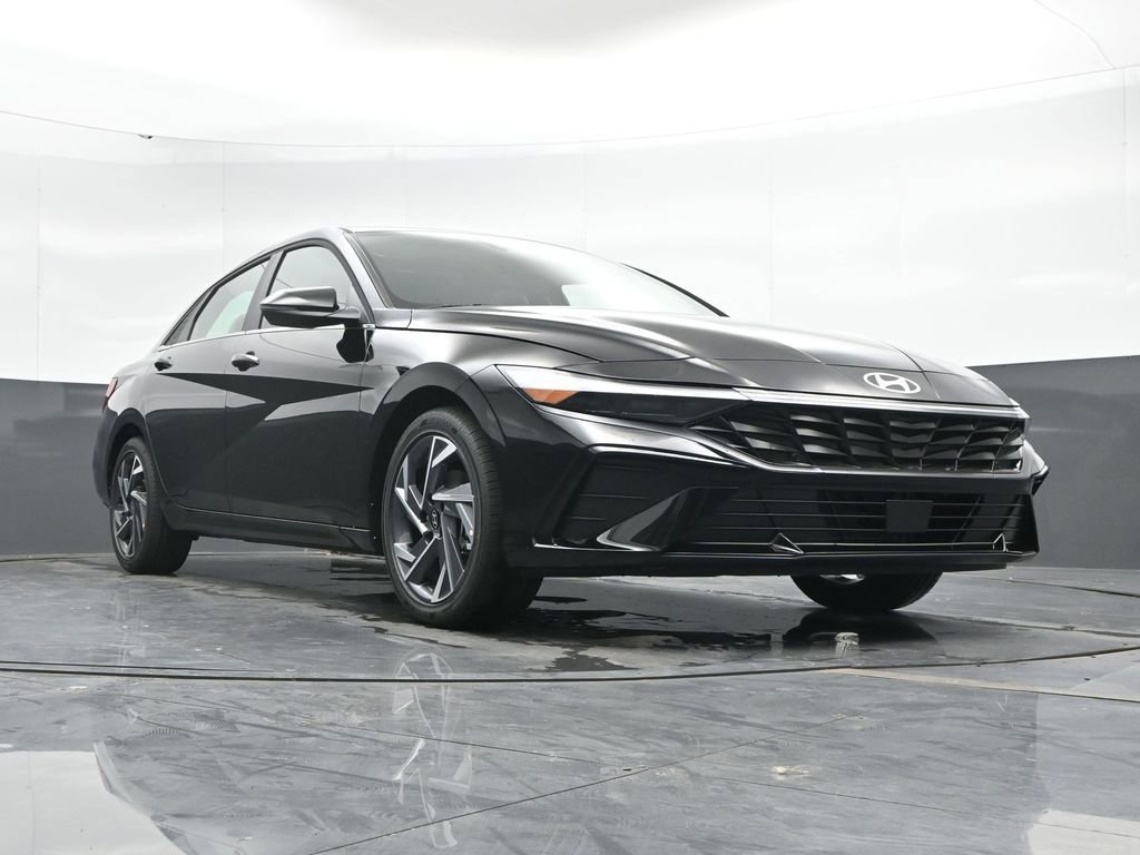 New 2025 Hyundai Elantra Limited image 49