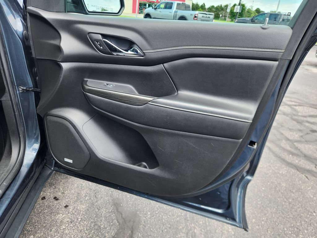 Used 2019 GMC Acadia SLT AWD/4WD image 11