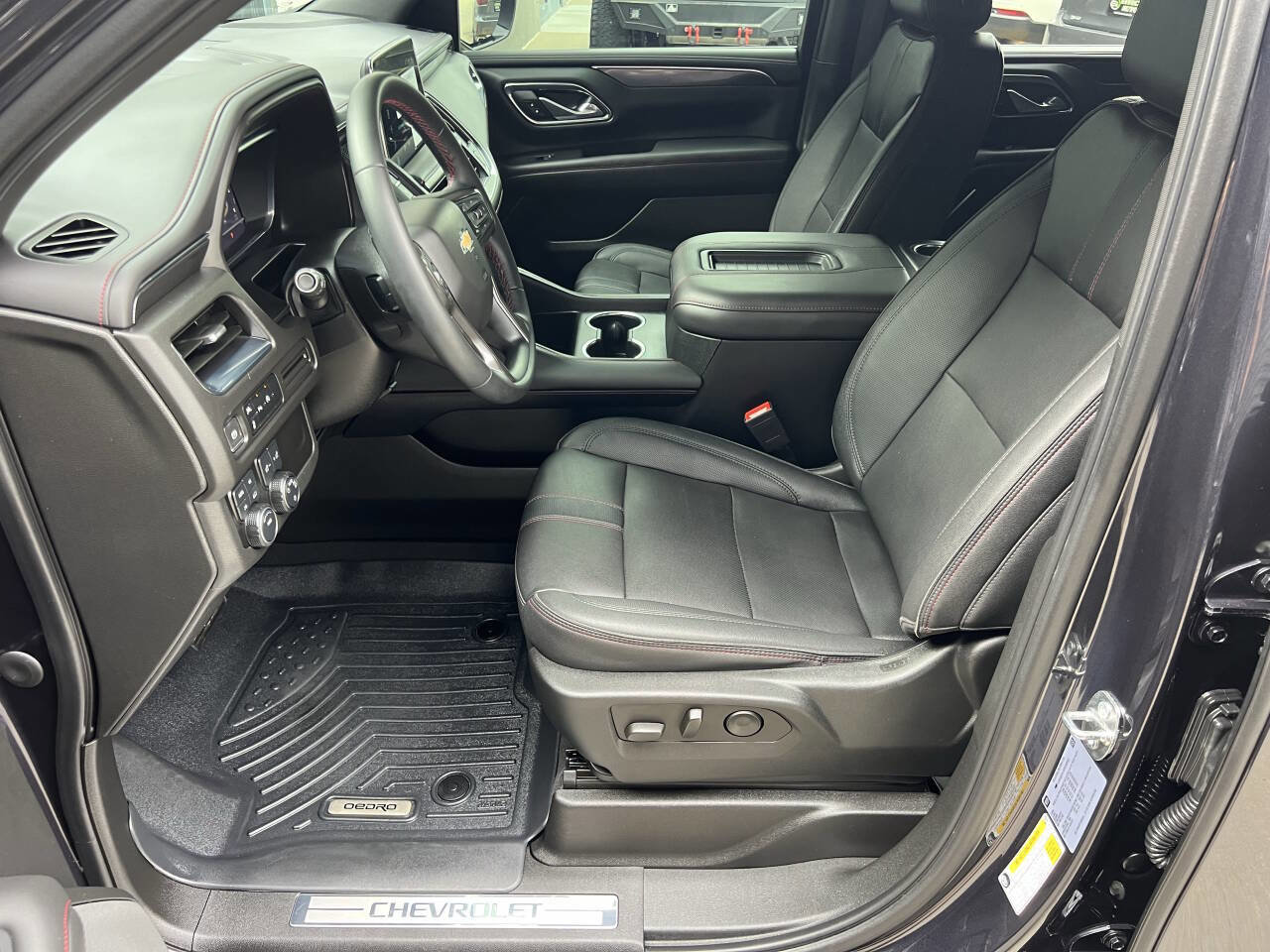 Used 2023 Chevrolet Suburban RST w/ Sport Performance Package AWD/4WD image 15