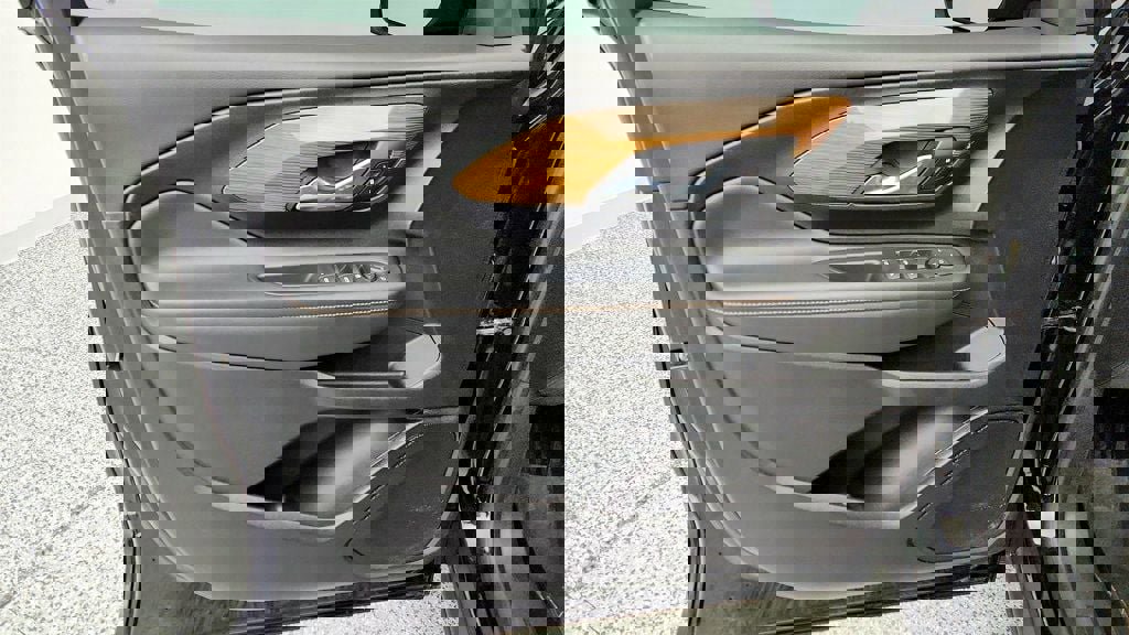 Used 2021 GMC Terrain SLE w/ Driver Convenience Package image 10