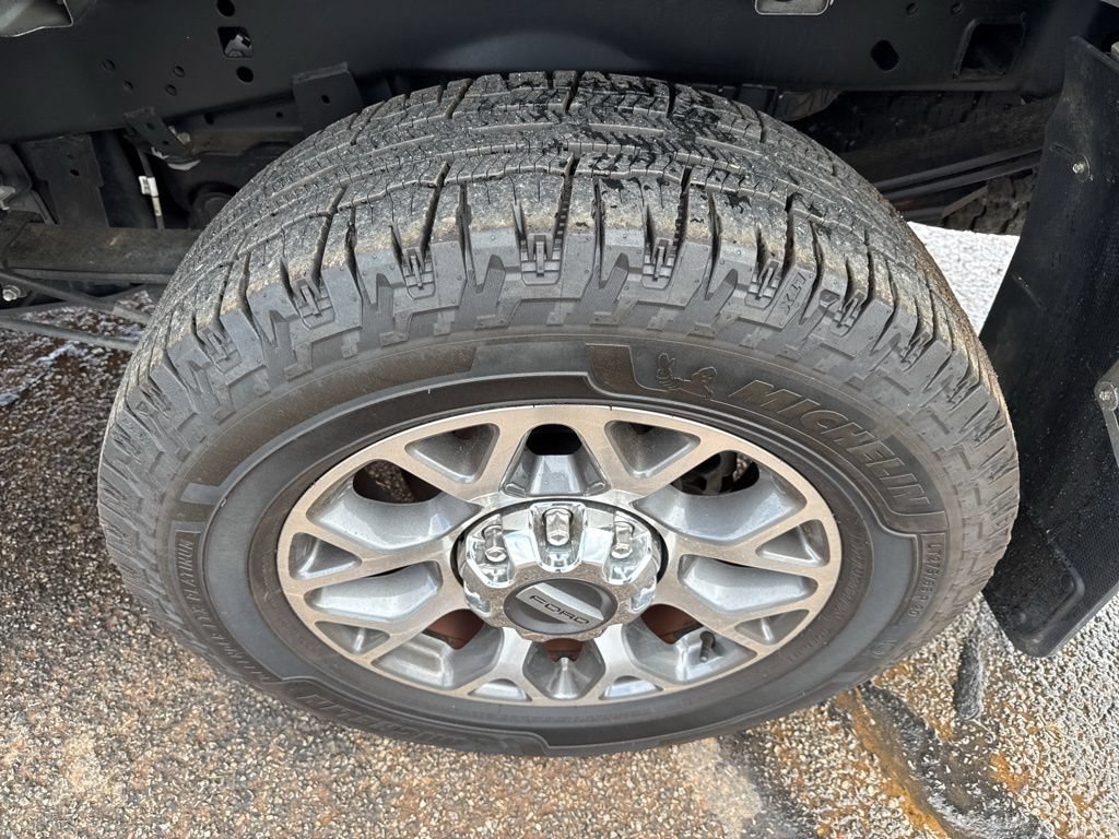 Used 2022 Ford F250 Lariat w/ FX4 Off-Road Package AWD/4WD image 41