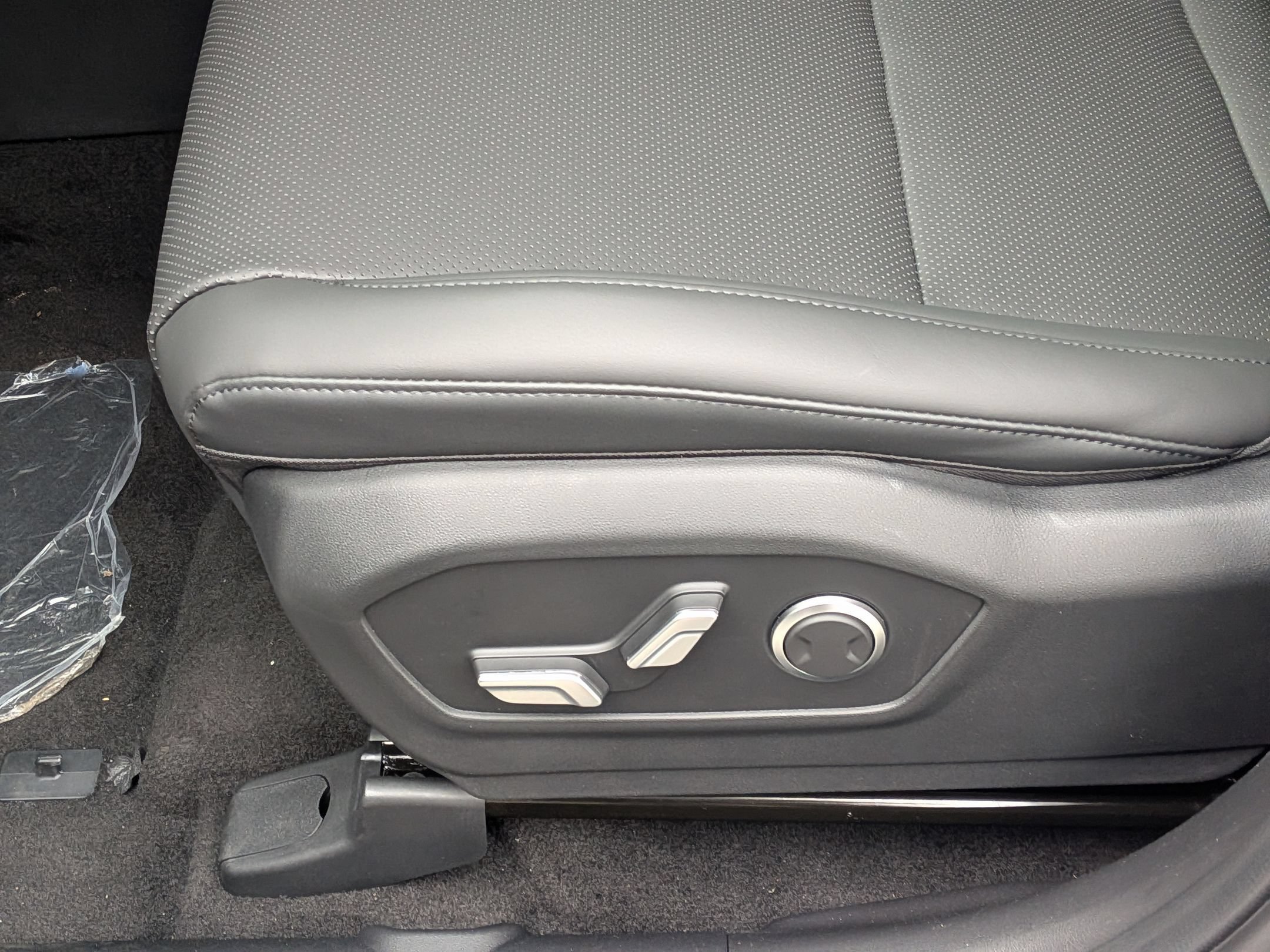 New 2026 Hyundai Santa Fe SEL FWD image 18