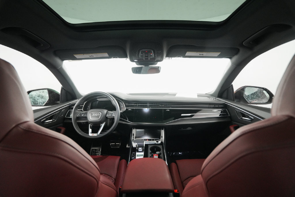 Used 2024 Audi SQ8 Prestige AWD/4WD image 15