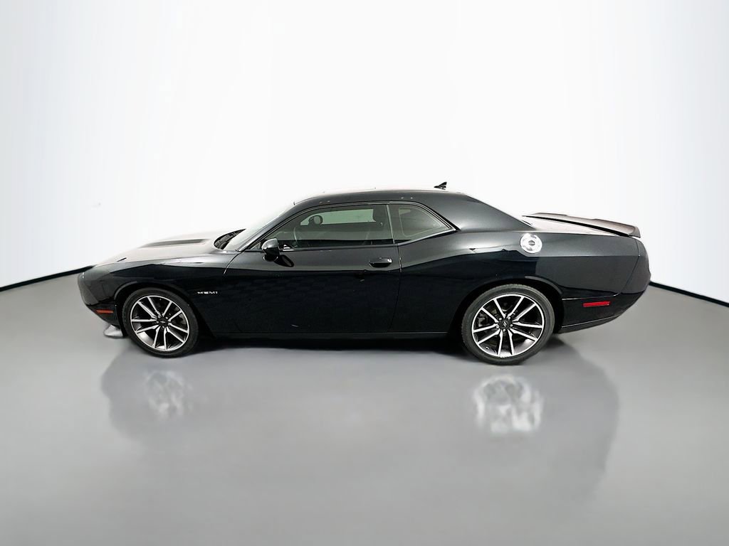 Used 2022 Dodge Challenger R/T w/ Plus Package image 4