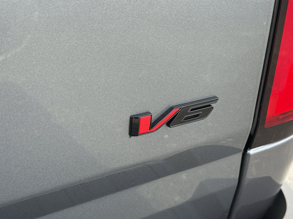 Used 2022 Chevrolet Colorado LT w/ Luxury Package image 8