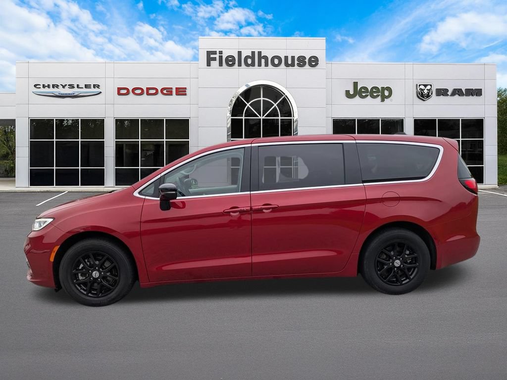 Used 2024 Chrysler Pacifica Touring-L FWD image 8