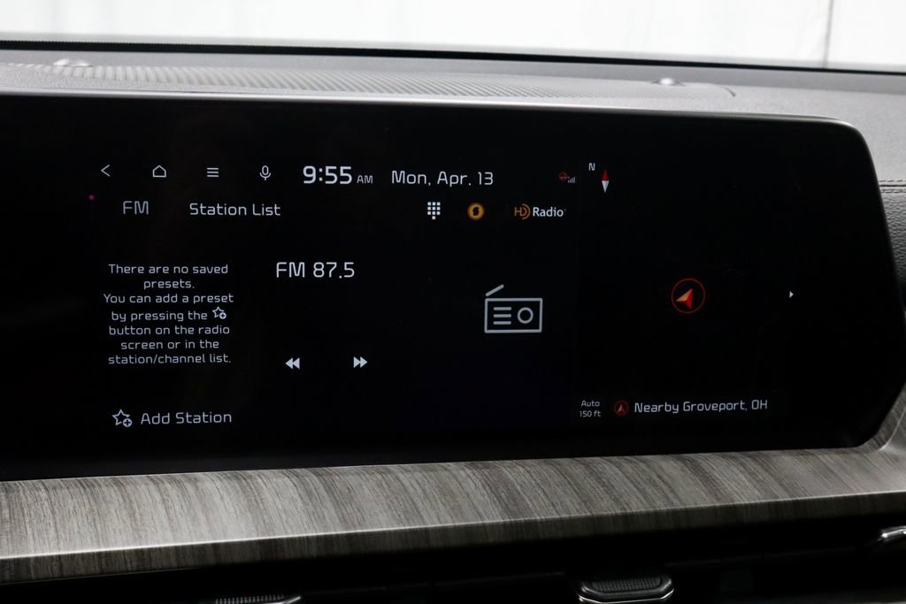 Used 2023 Kia Telluride EX w/ EX Captain's Chair Package image 4