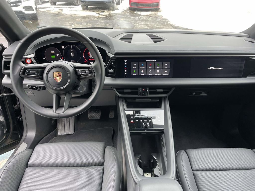 Used 2024 Porsche Macan 4 Electric image 27