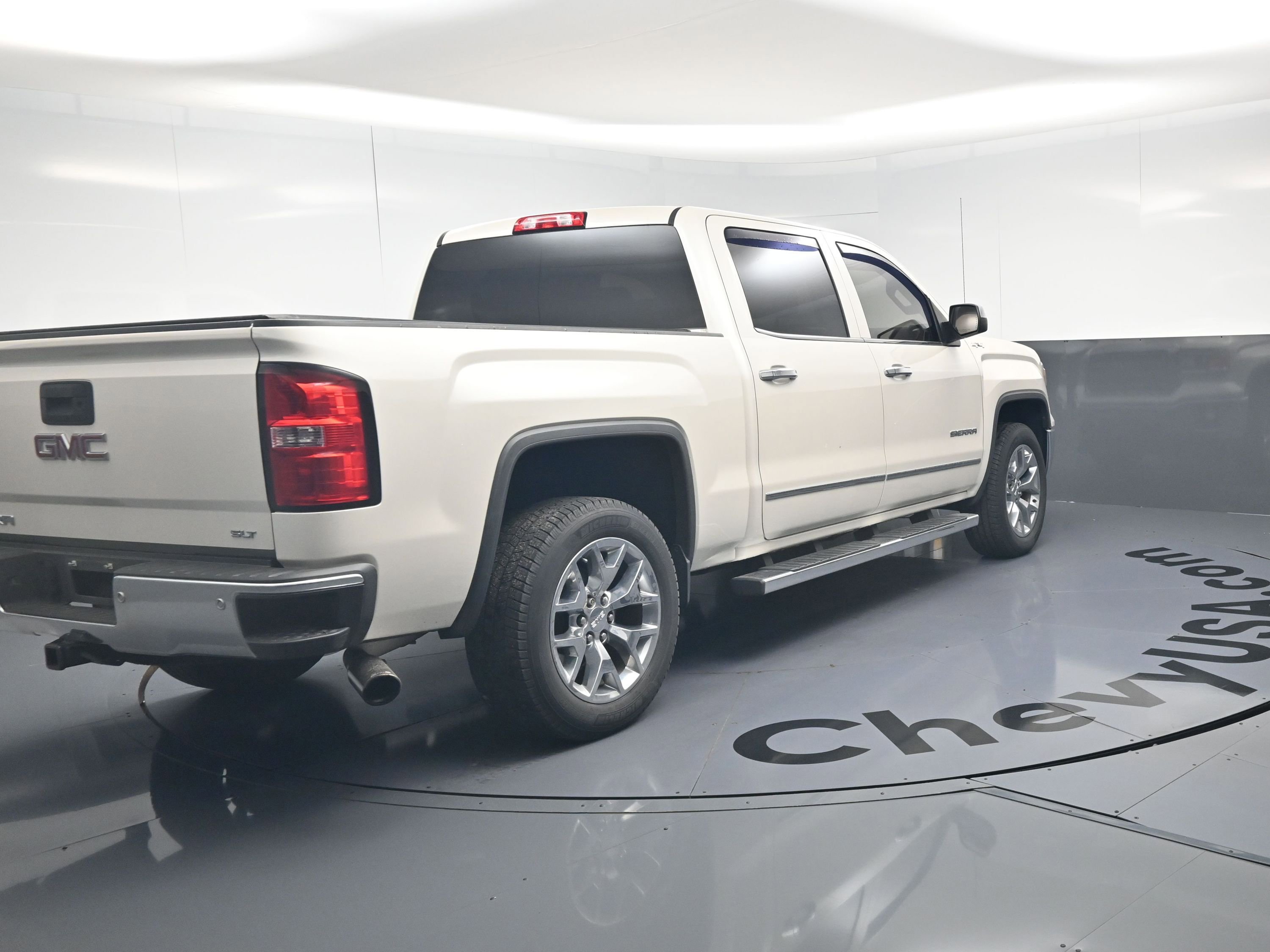 Used 2014 GMC Sierra 1500 SLT w/ SLT Crew Cab Value Package AWD/4WD image 17