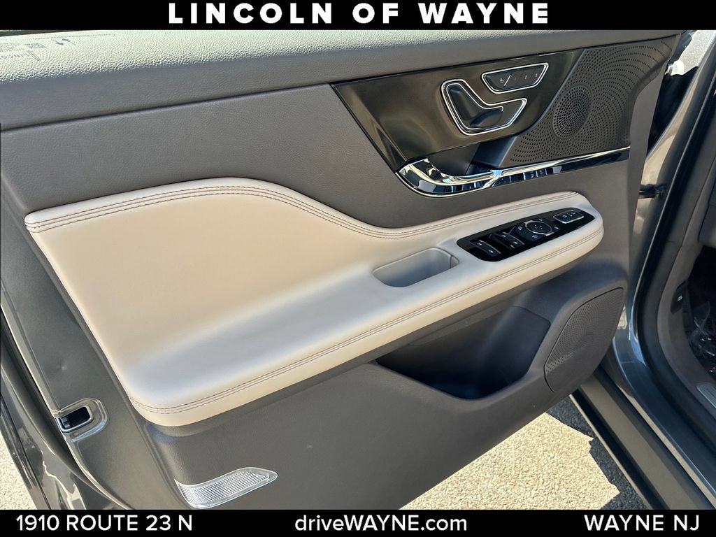 Certified 2023 Lincoln Corsair AWD w/ Equipment Group 101A image 13