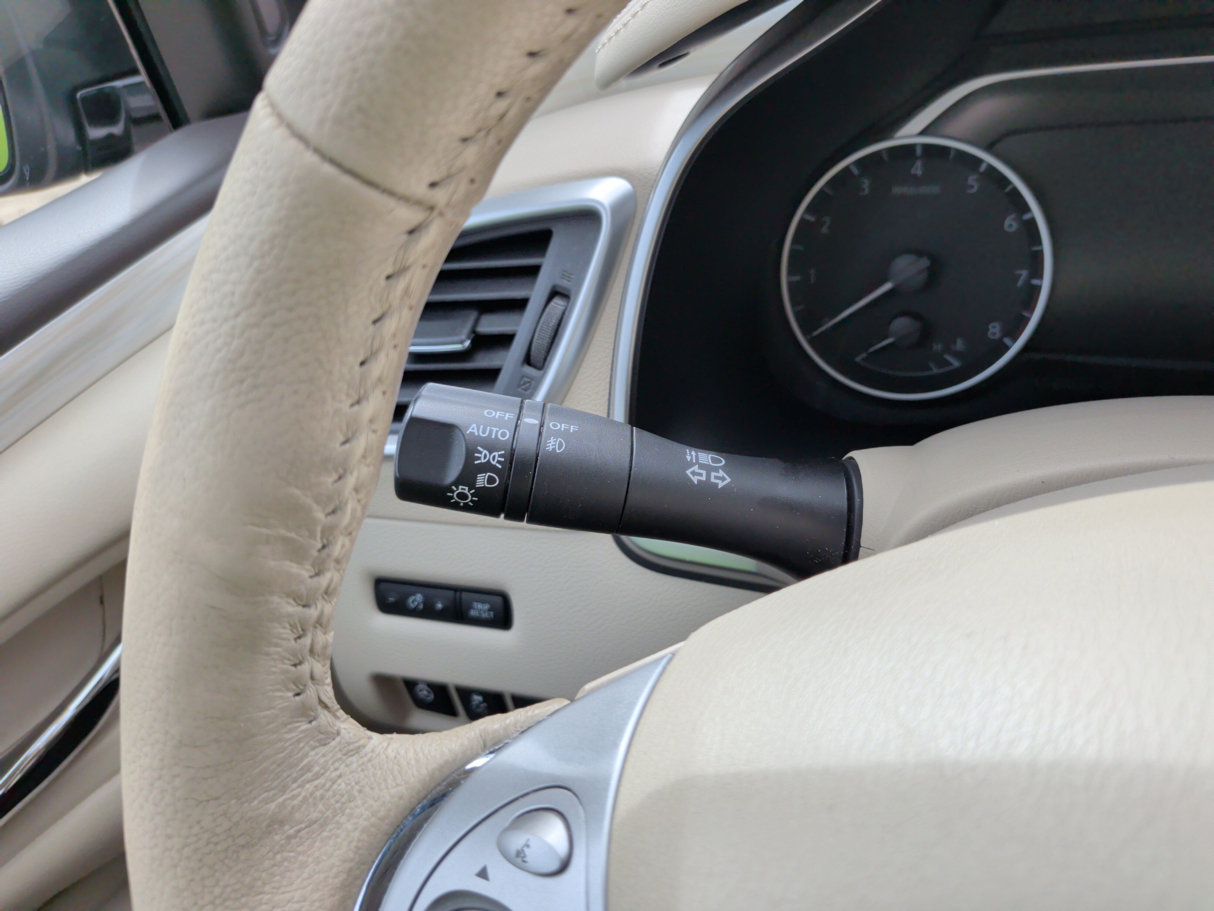 Used 2018 Nissan Murano Platinum w/ Cargo Package FWD image 25