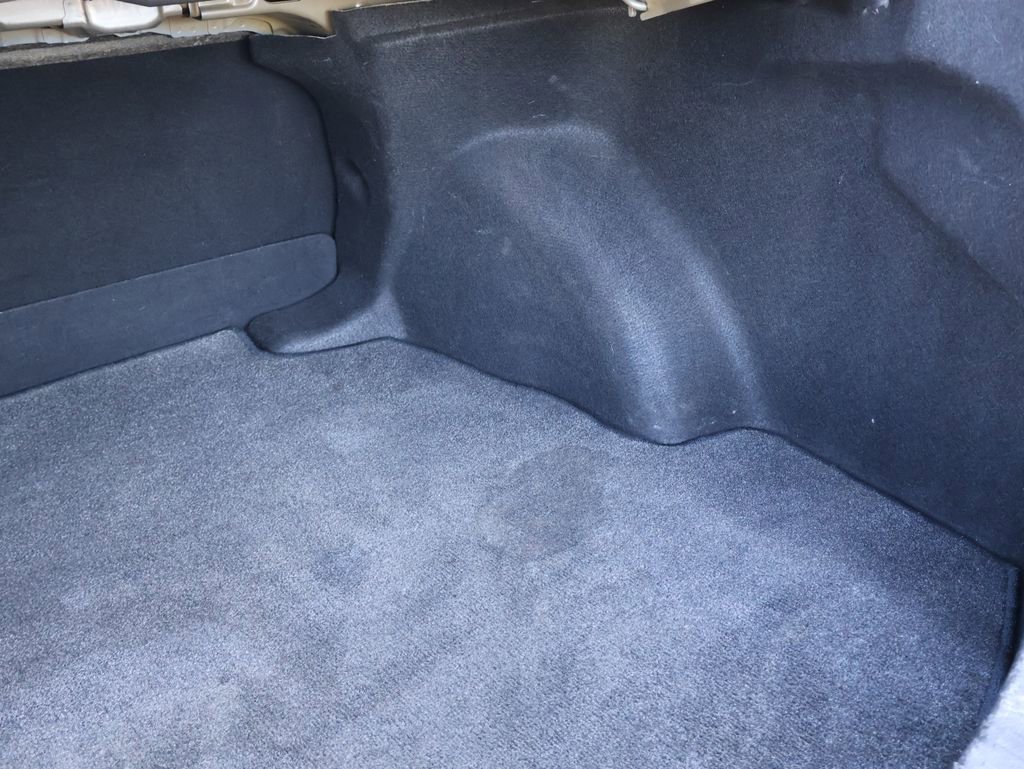 Used 2020 Toyota Corolla SE w/ Carpet Mat Package (TMS) image 32