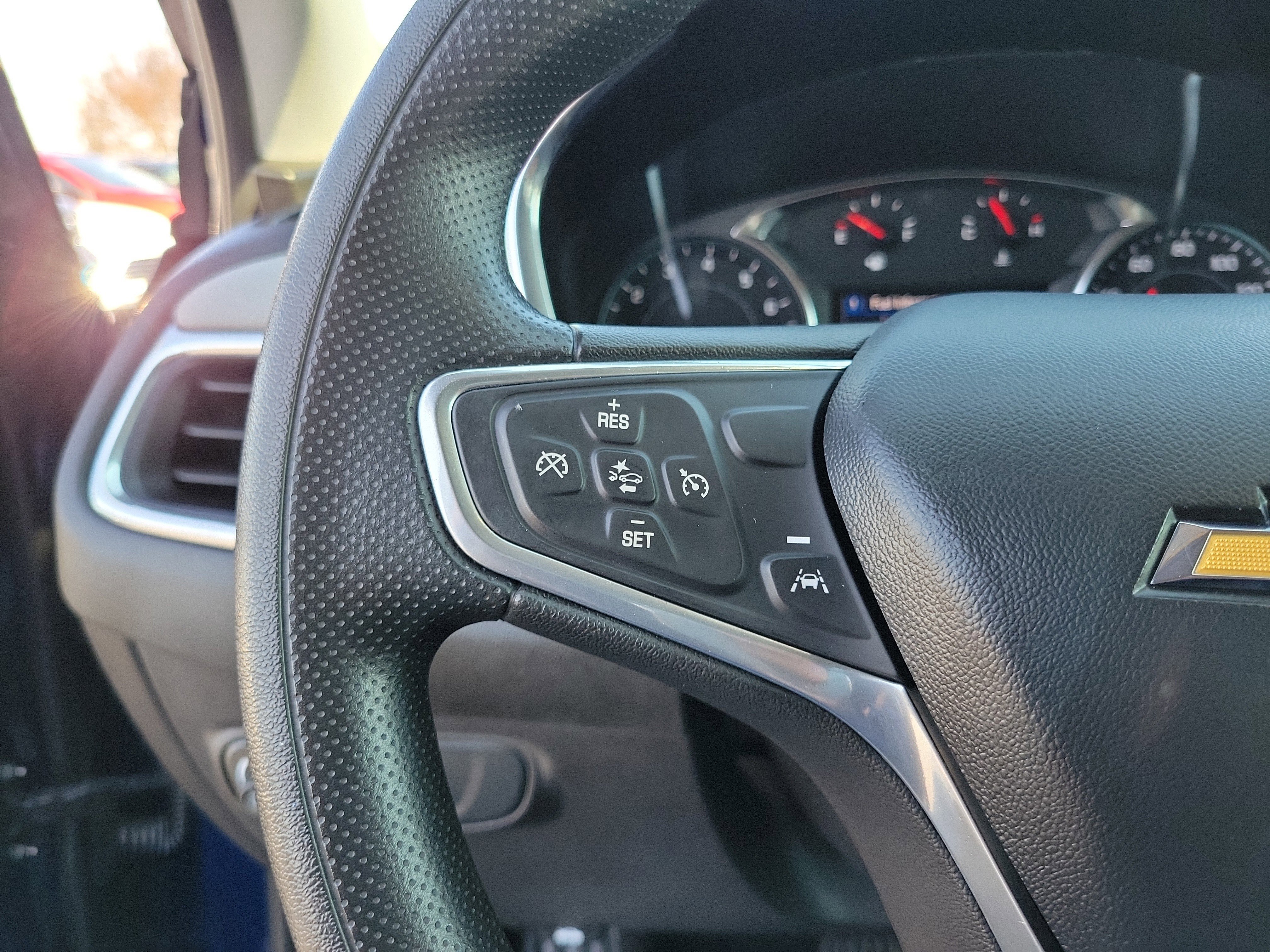 Used 2022 Chevrolet Equinox LS w/ LS Convenience Package image 22