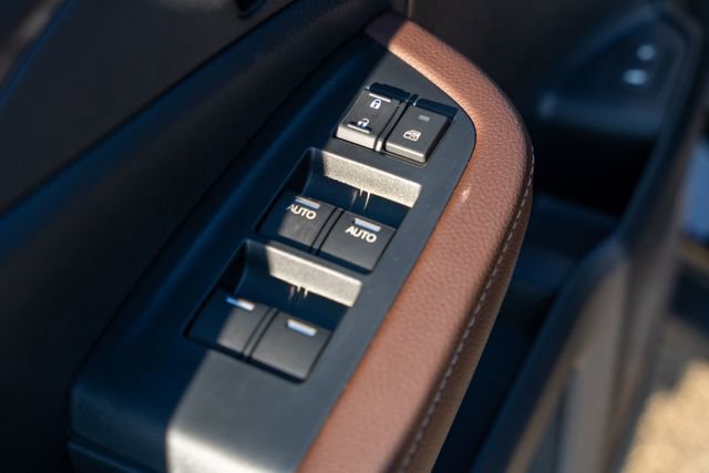 Used 2025 Honda Passport EX-L image 32