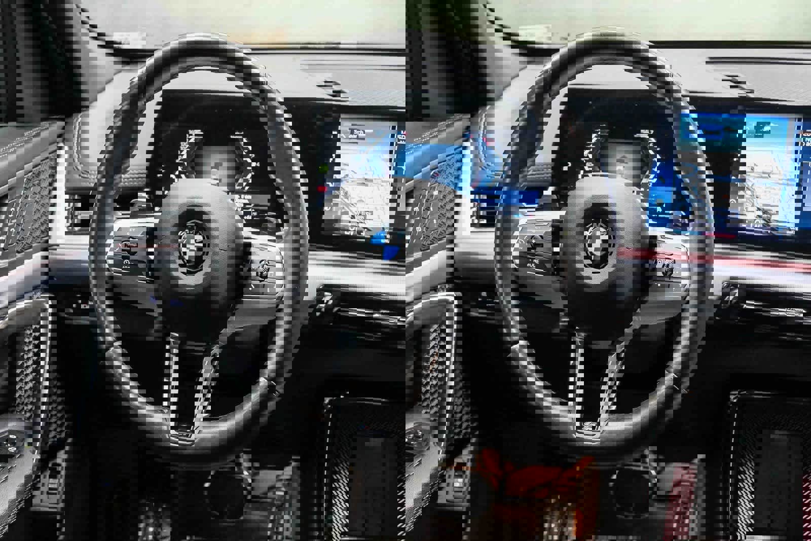 Used 2023 BMW X1 xDrive28i w/ M Sport Package image 16