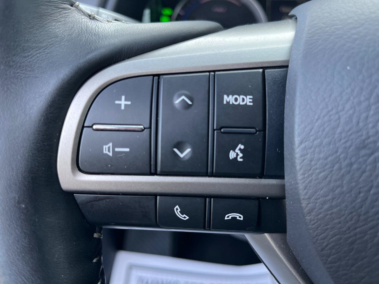 Used 2018 Lexus RX 450h AWD w/ Premium Package image 24