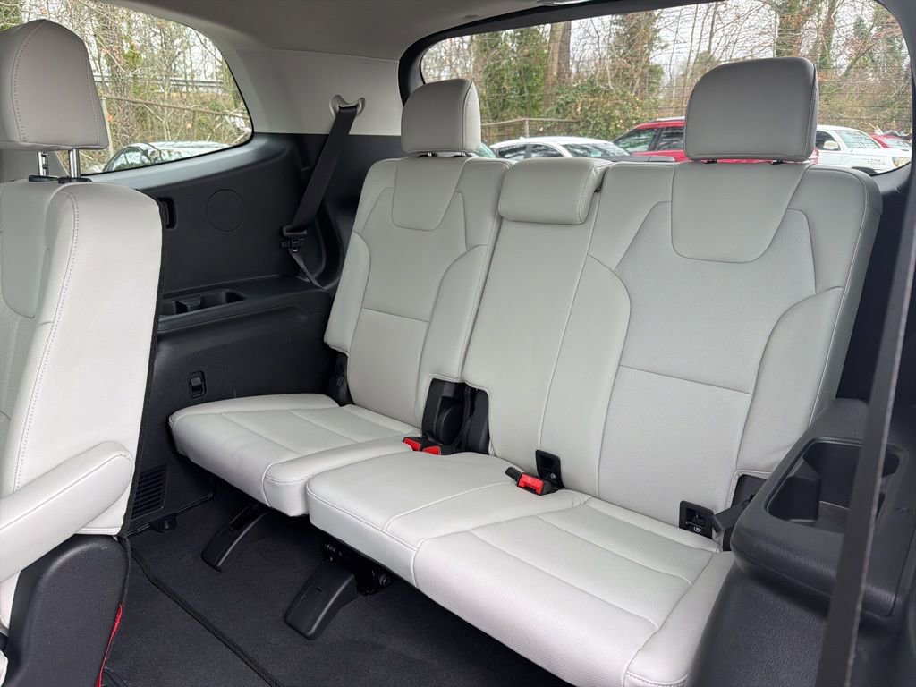 Used 2024 Kia Telluride EX w/ EX Captain's Chair Package image 28