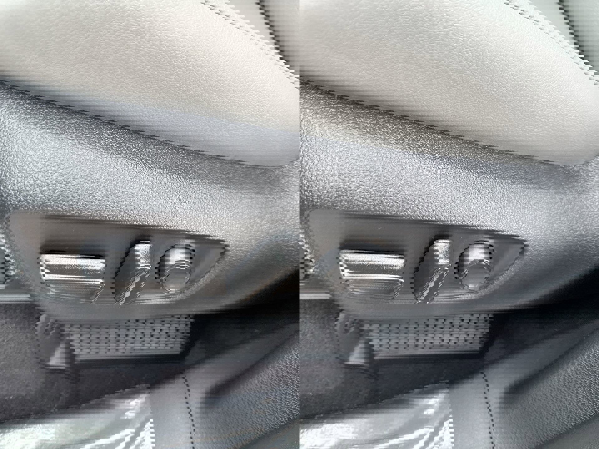 Certified 2025 Toyota Sienna XLE image 14