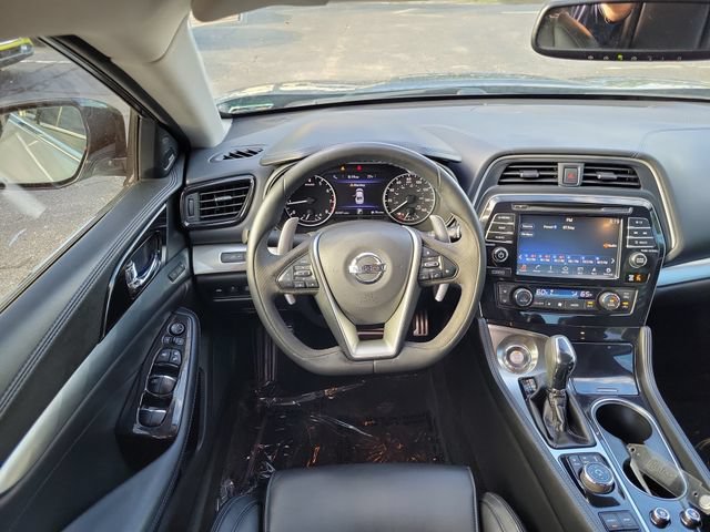 Used 2018 Nissan Maxima SR w/ Midnight Edition FWD image 9