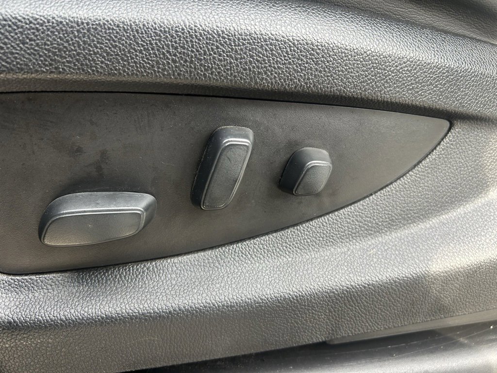 Used 2020 GMC Yukon Denali image 12