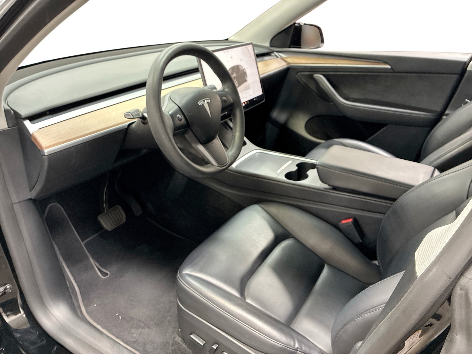 Certified 2023 Tesla Model Y Long Range AWD/4WD image 9