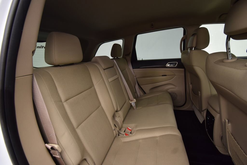 Used 2017 Jeep Grand Cherokee Laredo w/ Quick Order Package 2BE image 21