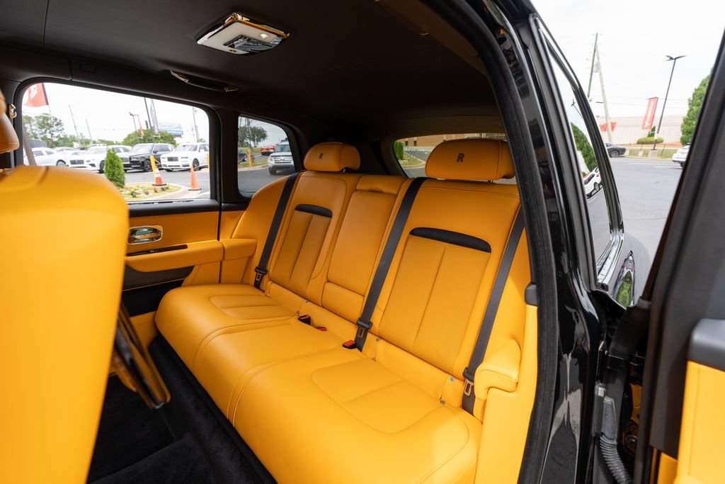Used 2025 Rolls-Royce Cullinan AWD/4WD image 61
