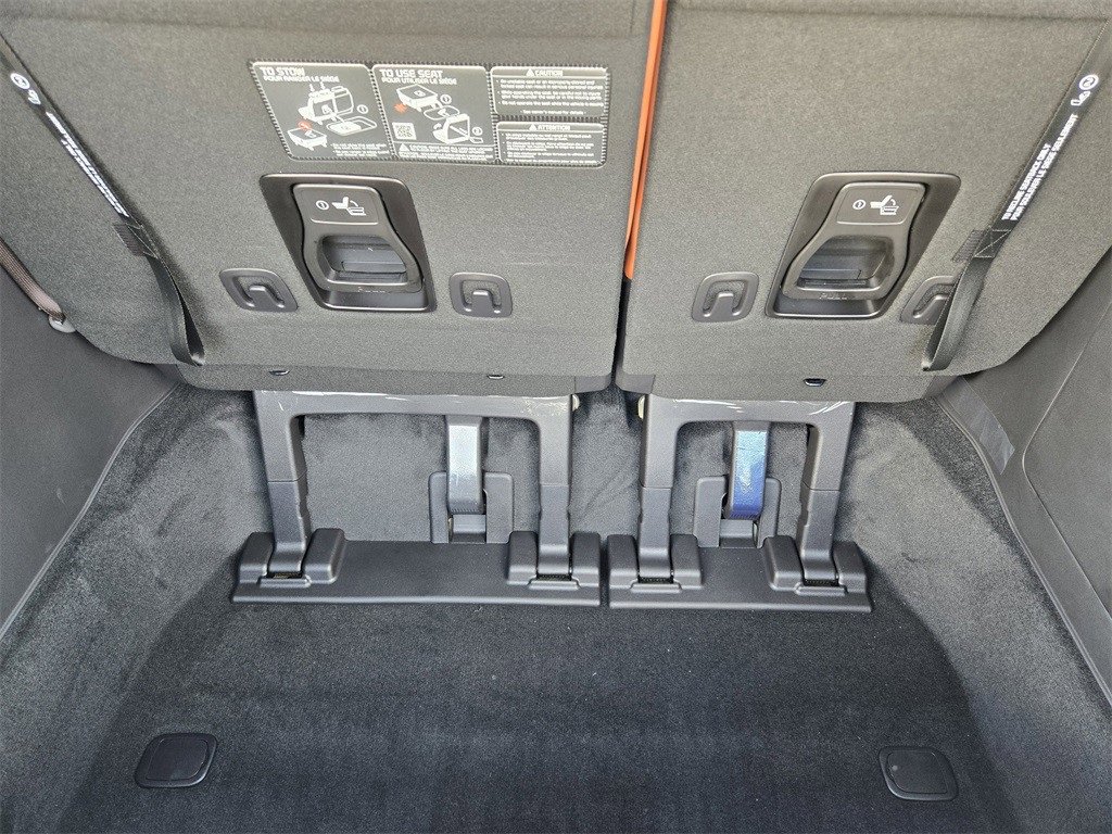 New 2026 Kia Carnival EX image 24