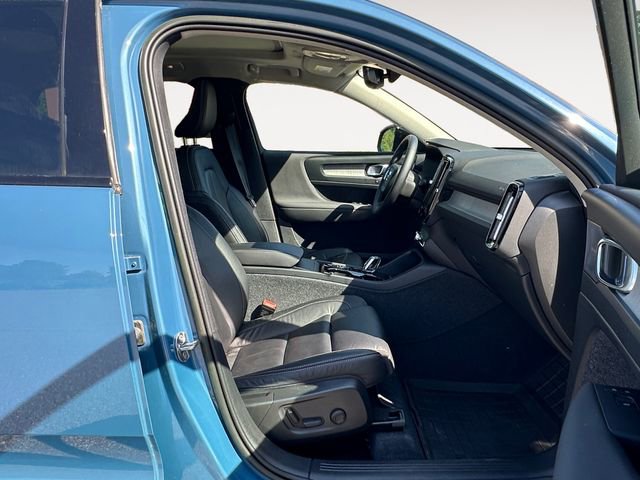 Used 2023 Volvo XC40 B5 Ultimate w/ Climate Package AWD/4WD image 15