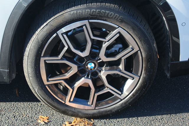 Used 2025 BMW X1 xDrive28i w/ Premium Package image 13