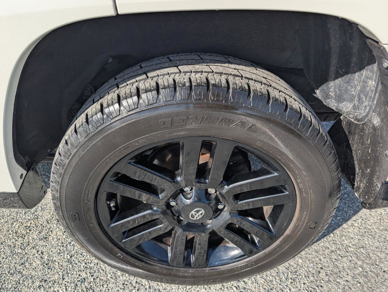 Used 2019 Toyota 4Runner Limited AWD/4WD image 10