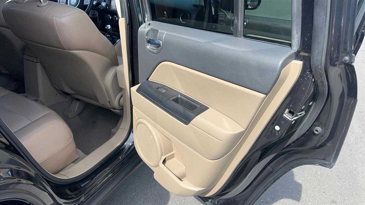 Used 2011 Jeep Compass Sport FWD image 38