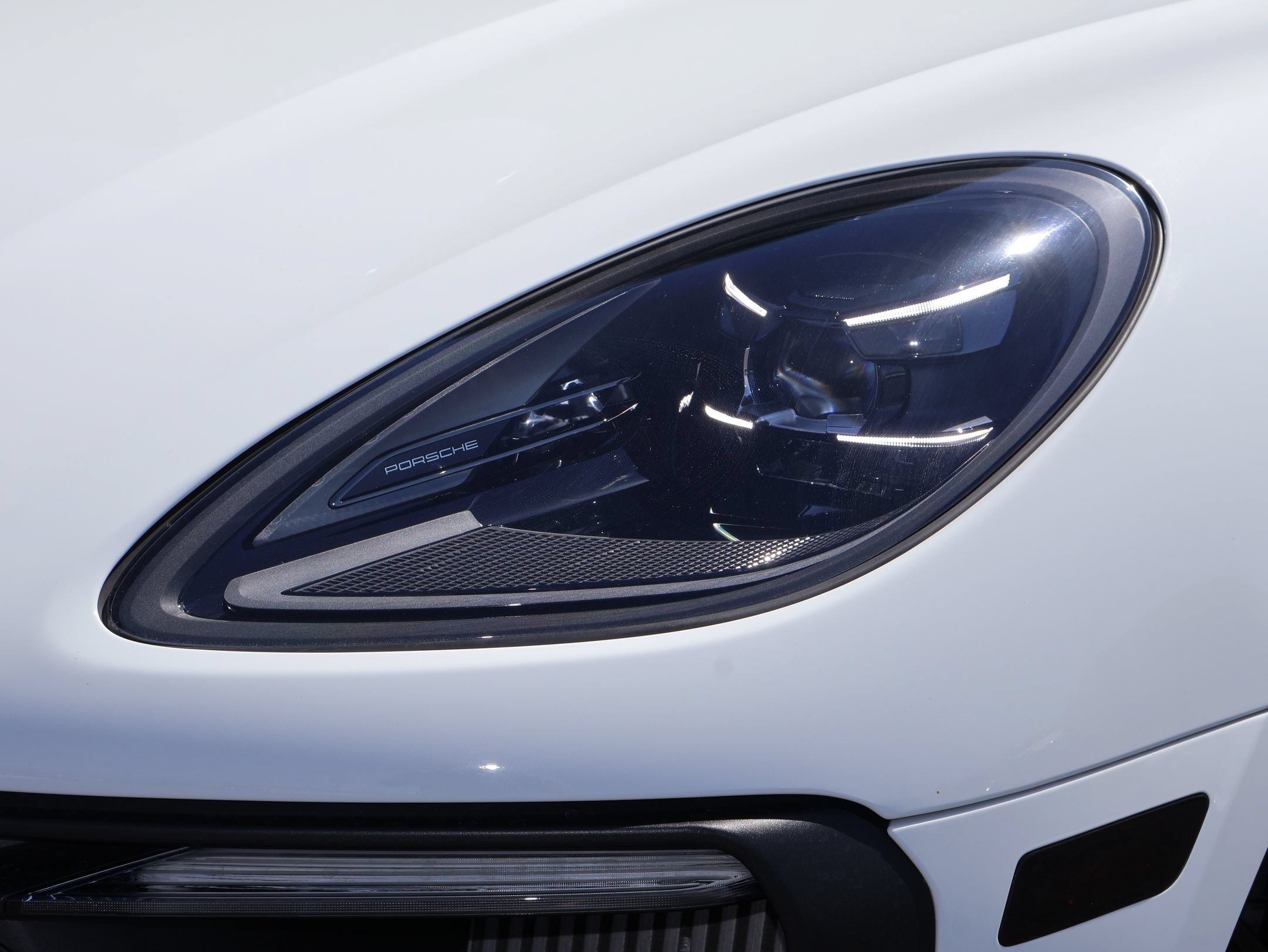 Used 2022 Porsche Macan GTS AWD/4WD image 11
