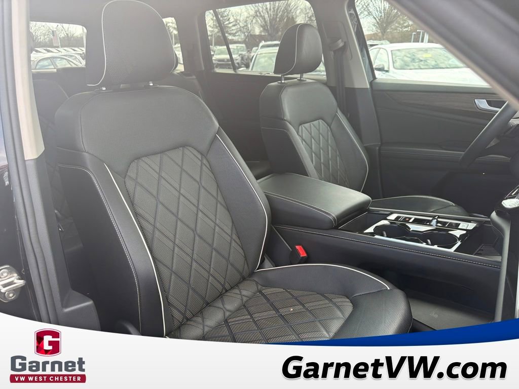 Used 2025 Volkswagen Atlas SEL Premium R-Line image 45
