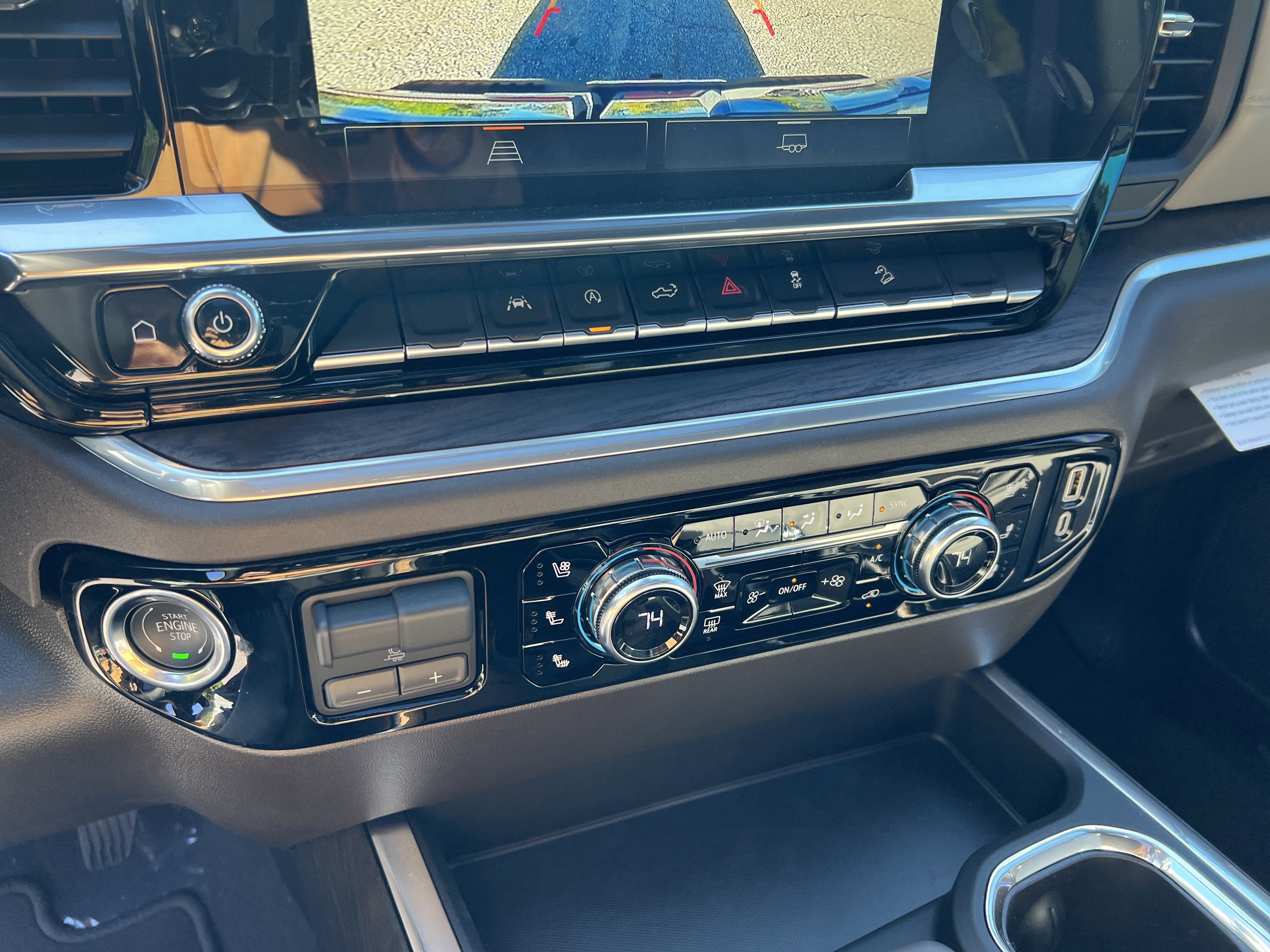 New 2026 GMC Sierra 1500 SLT w/ SLT Premium Package image 32