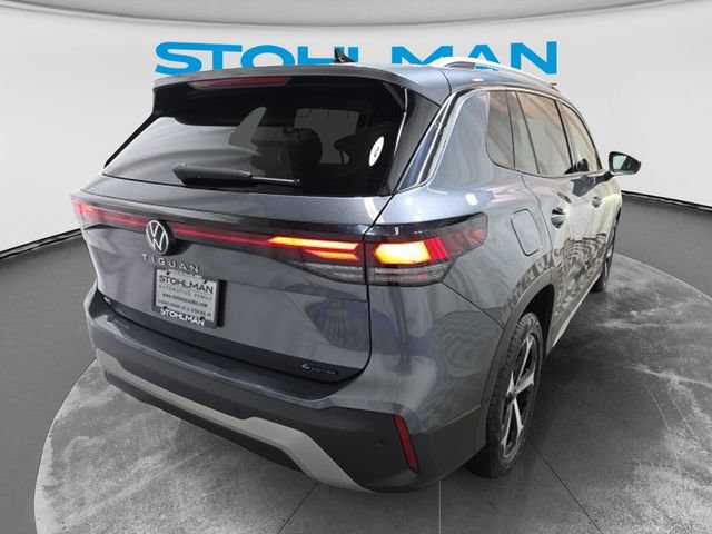 Certified 2025 Volkswagen Tiguan SE AWD/4WD image 5