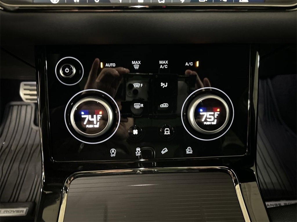 Used 2020 Land Rover Range Rover Evoque R-Dynamic S image 21