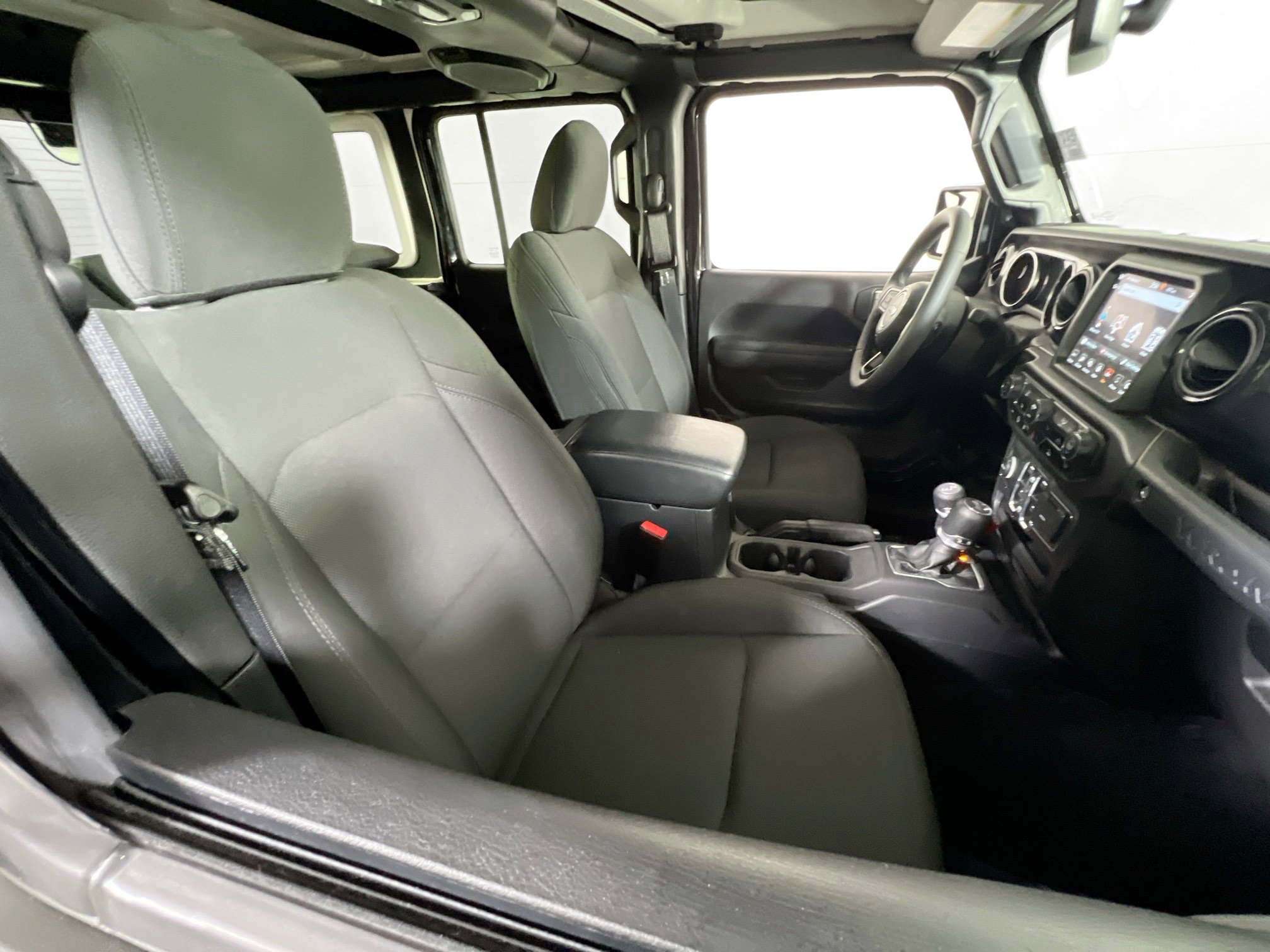 Used 2023 Jeep Wrangler Unlimited Sport image 26