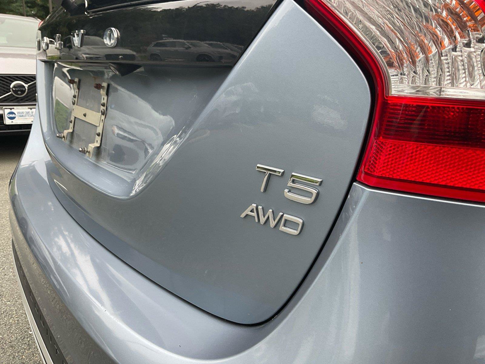 Used 2018 Volvo V60 T5 Cross Country AWD/4WD image 17