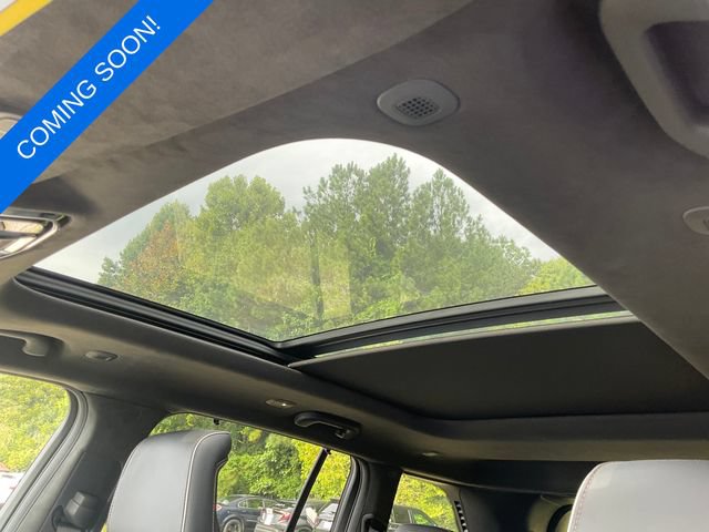 Used 2019 Cadillac Escalade ESV Premium Luxury w/ Escalade Sport Edition AWD/4WD image 6
