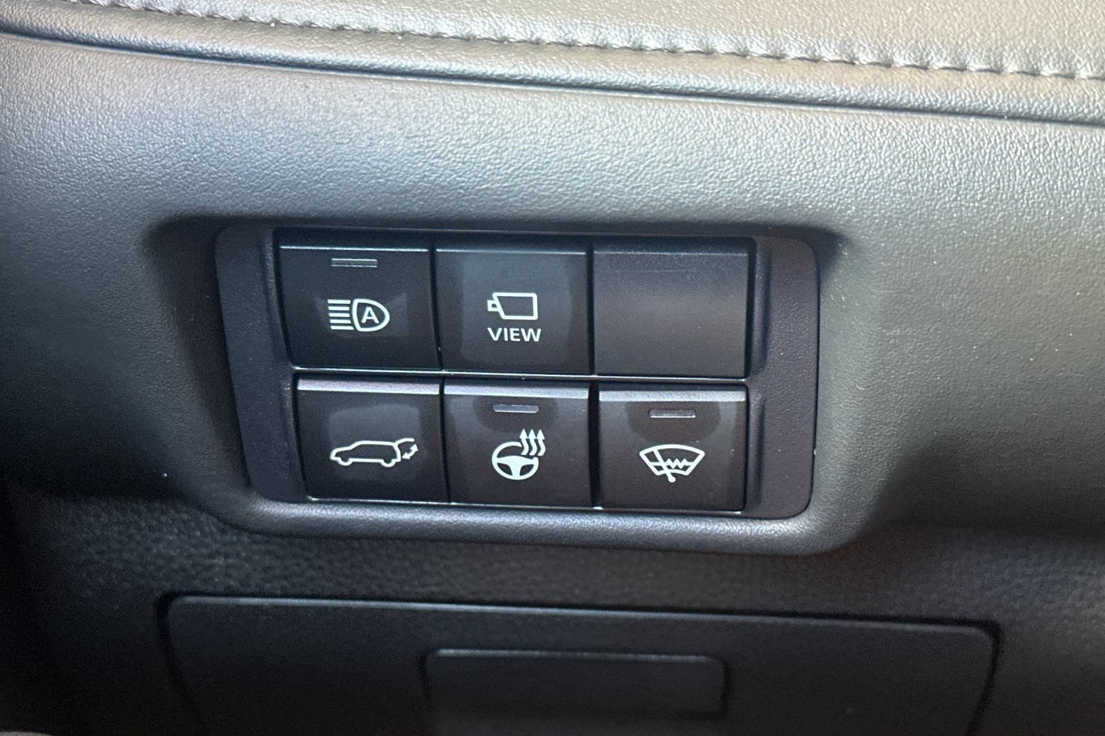 Certified 2021 Toyota Highlander Platinum AWD/4WD image 31