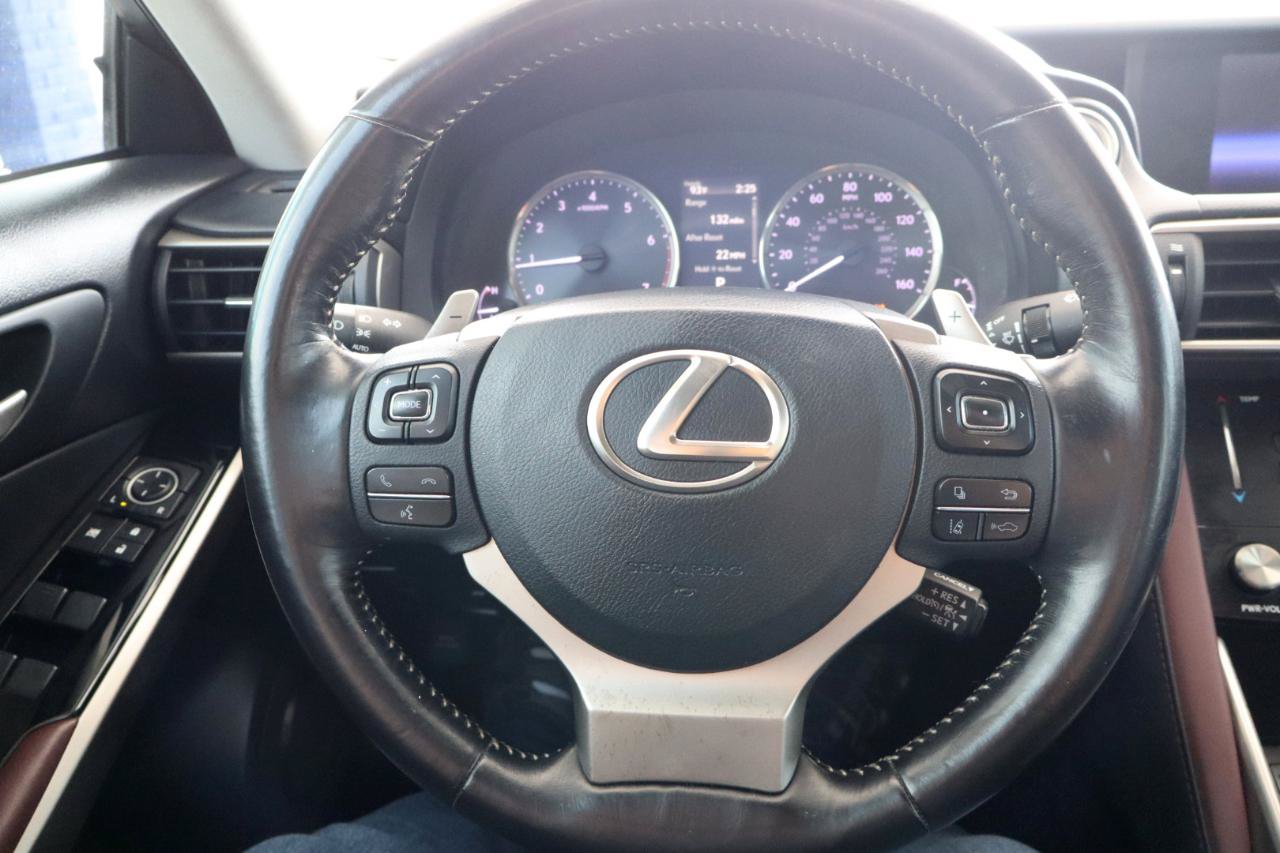 Used 2018 Lexus IS 300 w/ Premium Package RWD image 19