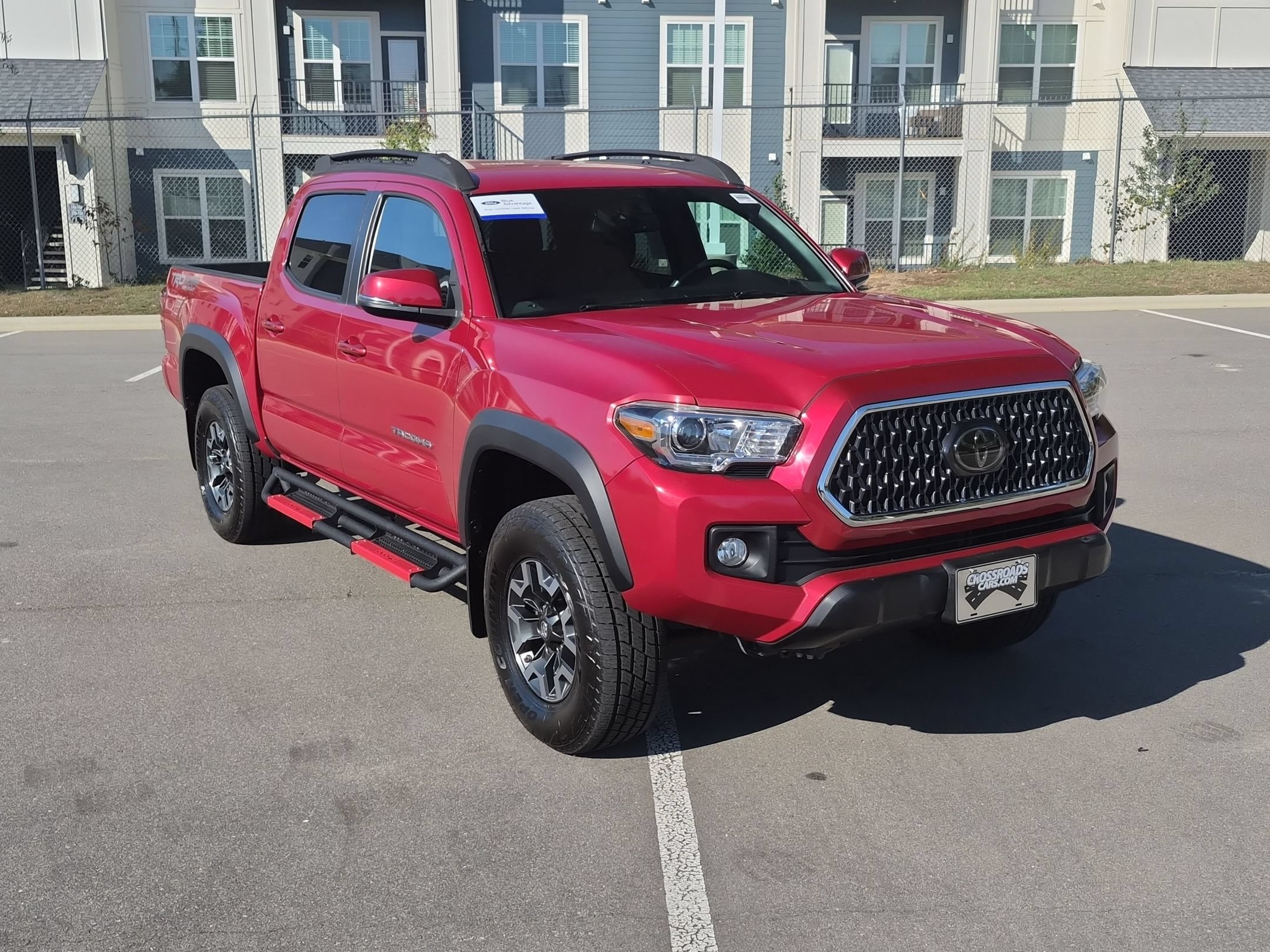 Used 2018 Toyota Tacoma TRD Off-Road w/ Technology Package AWD/4WD image 2