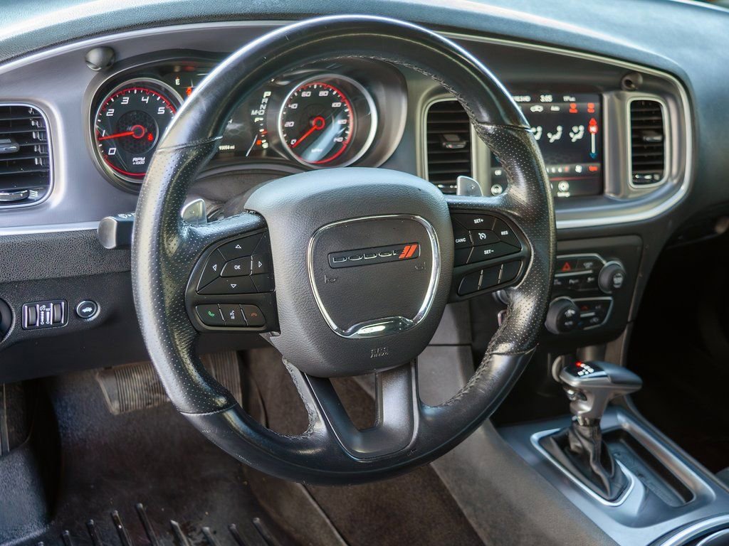 Used 2020 Dodge Charger SXT image 11