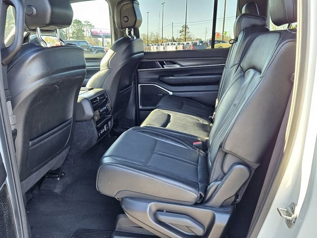 Used 2024 Jeep Wagoneer Series II image 4