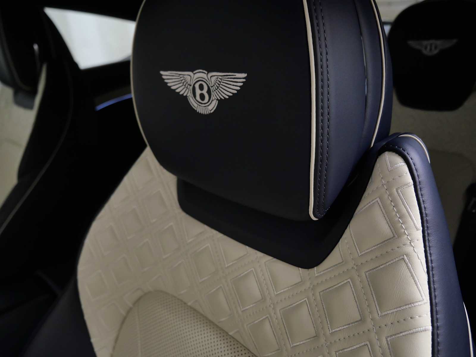Used 2020 Bentley Continental GT AWD/4WD image 19