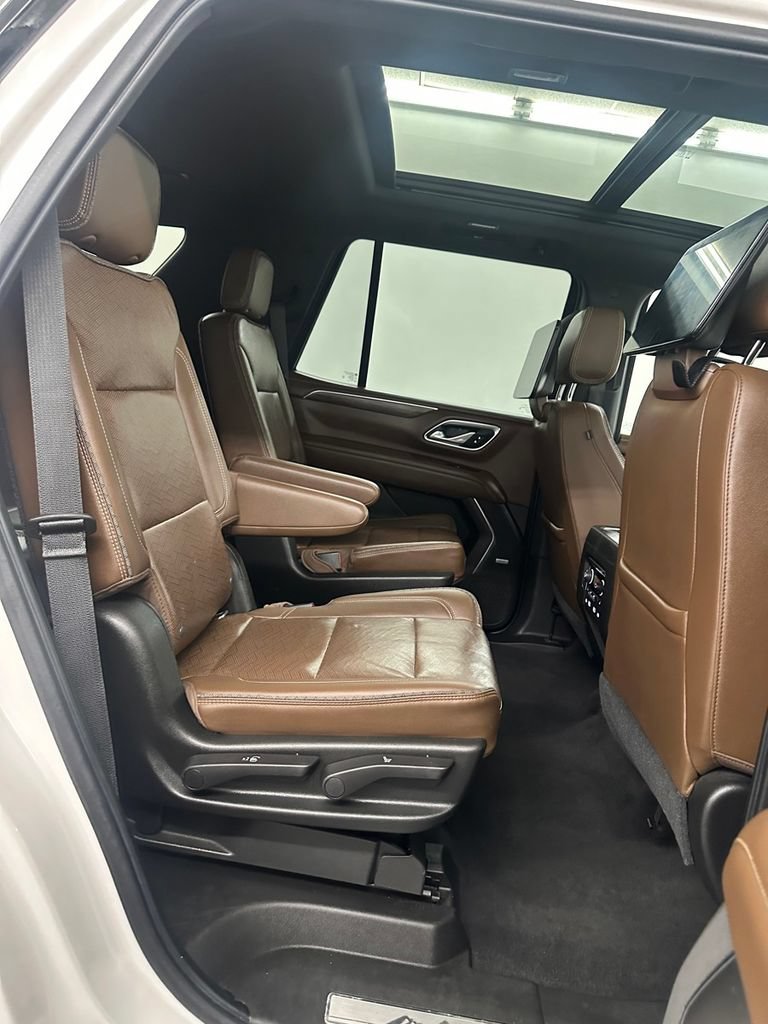Used 2021 Chevrolet Tahoe High Country w/ Premium Package AWD/4WD image 36