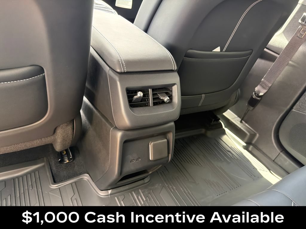 New 2026 Cadillac Optiq Sport 1 w/ LPO, Floor Liner Package AWD/4WD image 34