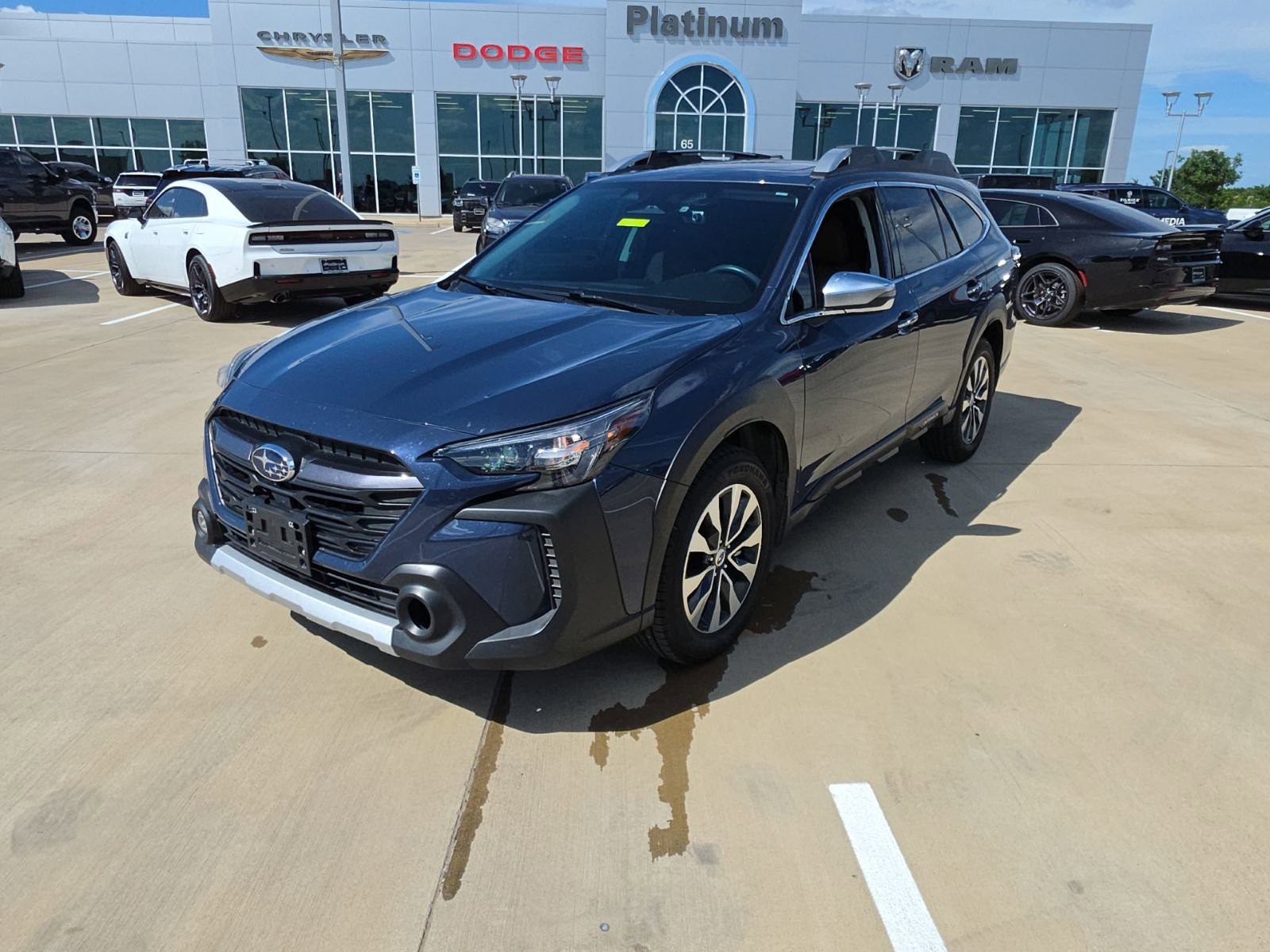Used 2024 Subaru Outback Touring w/ Popular Package #2 AWD/4WD image 9